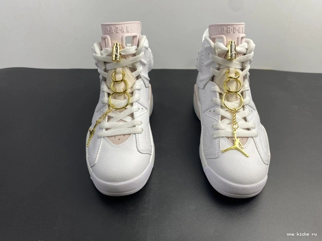 Chep Onekick Jordan (W) 6 Air Retro Gold DH9696-100 Hoops 0709